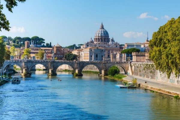 Roma e il Tevere, una storia di amore infinito