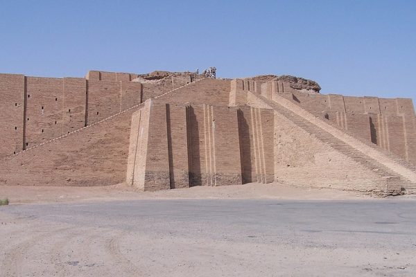 COSTRUIAMO UNA ZIGGURAT