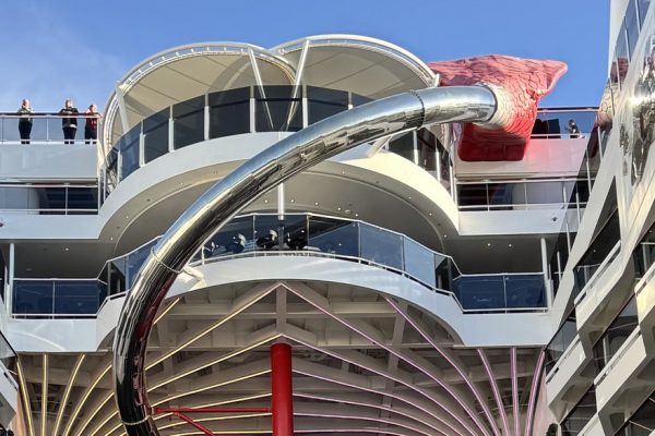 VENOM DROP! LO SCIVOLO COBRA!